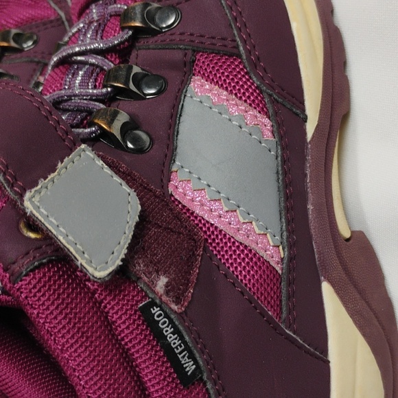 Winter Boots - SIZE: 9.5 - Picture 4 of 8